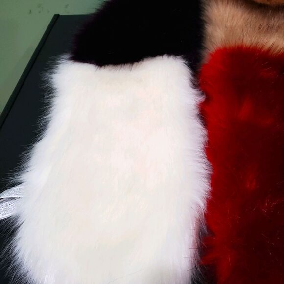 Faux fur satin lined multi colored scarf - Picture 4 of 6